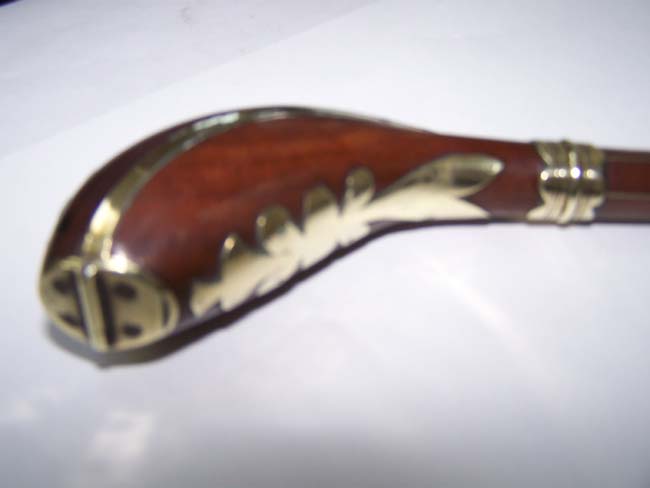 An early 18th century Dutch Brass Mounted Fruitwood 'Clay Pipe' Holder circa 1700-1725 — image 2